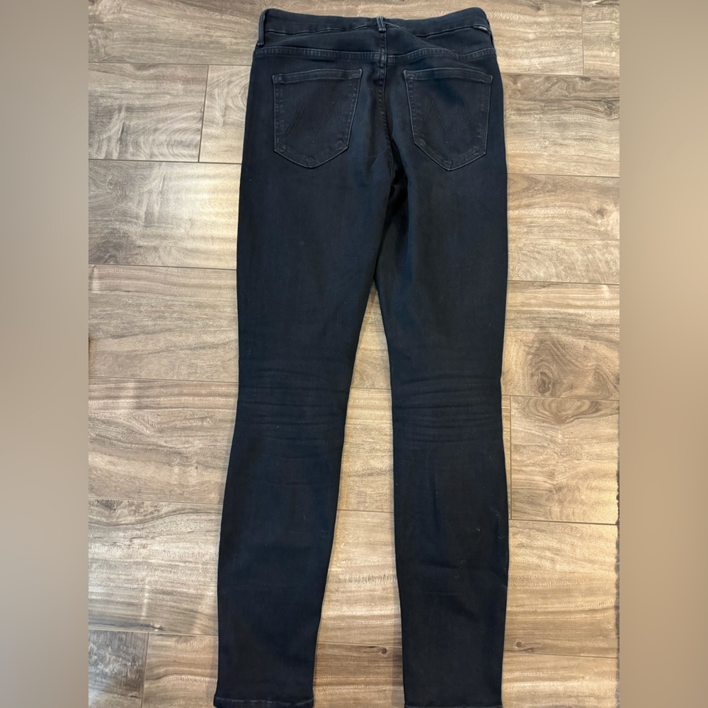 MOTHER denim High-waisted looker in Blackbird. Size 27. Worn a handful of times - Picture 2 of 4